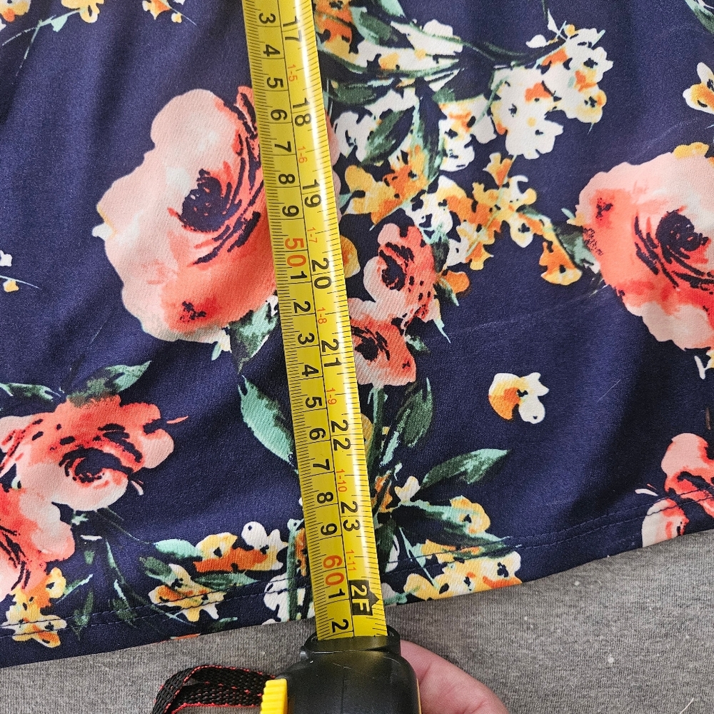 Perception Concept Halter Blouse - Picture 5 of 5
